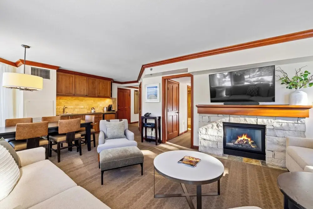 Pool, Hot Tub & Golf: Everline Resort Corner Suite