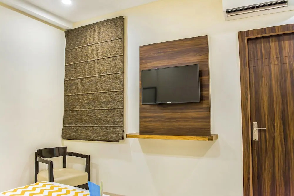 FabHotel Dream Inn Vikas Nagar