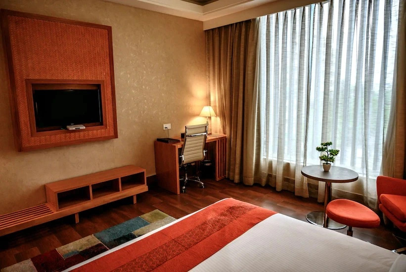 DNG The Grand Hotel