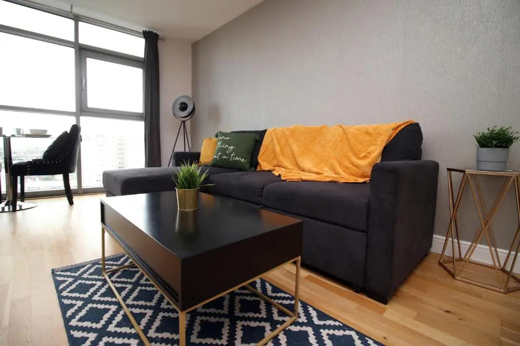 The View - LONG STAY OFFER - Modern Central Apartment and Parking by CTO Serviced Apartments