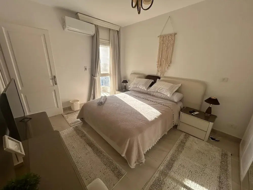 Cozy Retreat in Madinty & Work-Station