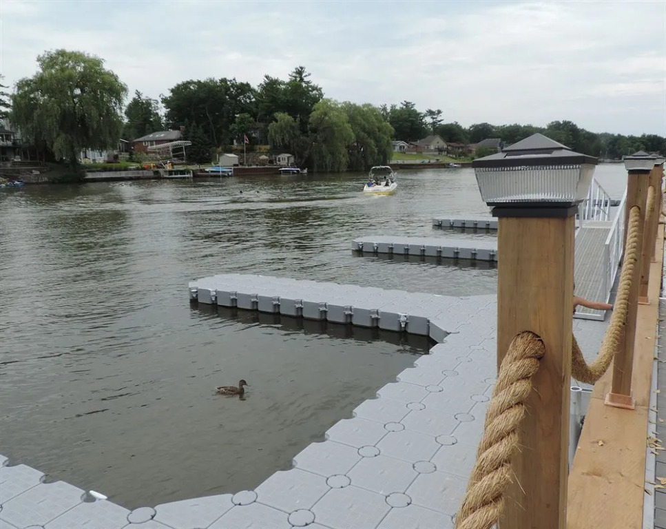 Wasaga Riverdocks Hotel Suites