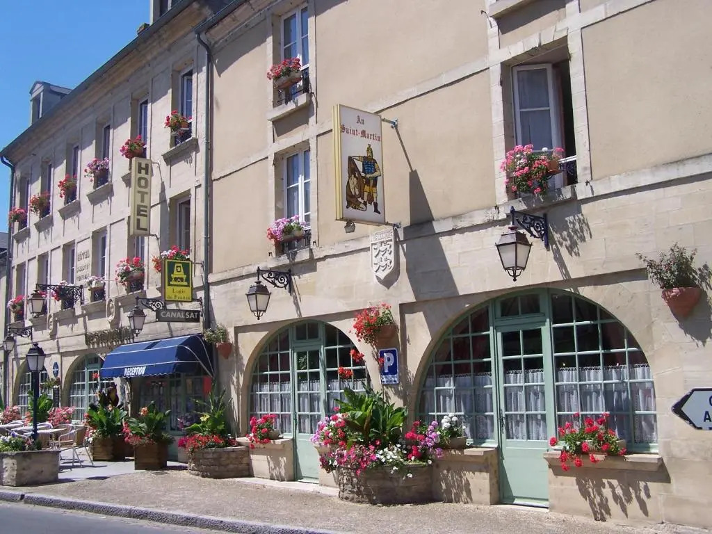 Hostellerie Saint Martin- Logis Hôtel et Restaurant