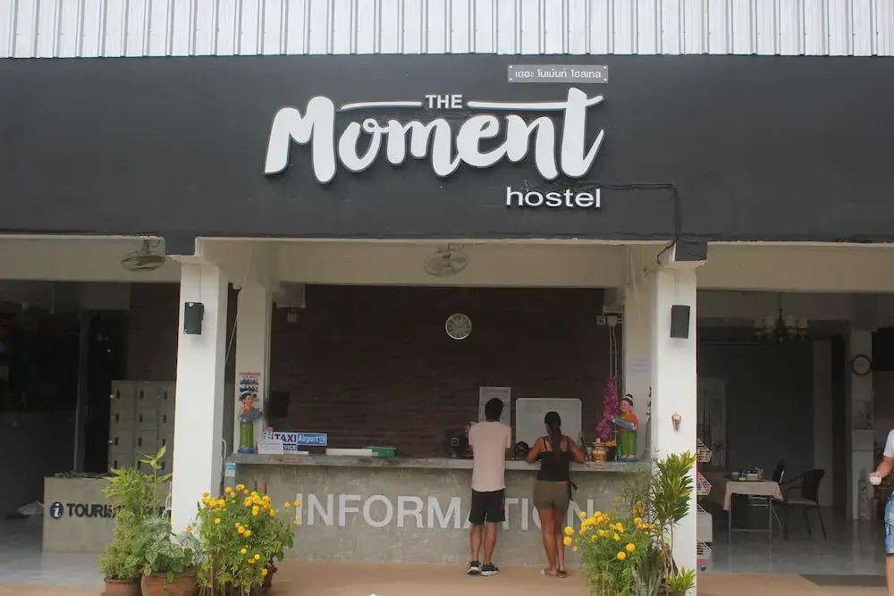 OYO 1147 The Moment Hostel