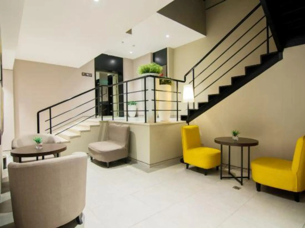 Ease Hotel (Shenyang University of Aeronautics and Astronautics Metro Station)