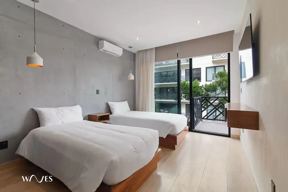 2 BR Apartment with Spacious Loft Close from Beach Zone