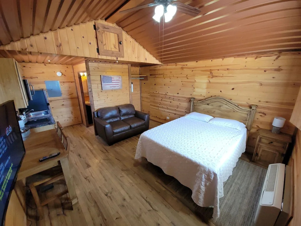 Stateline Cabin