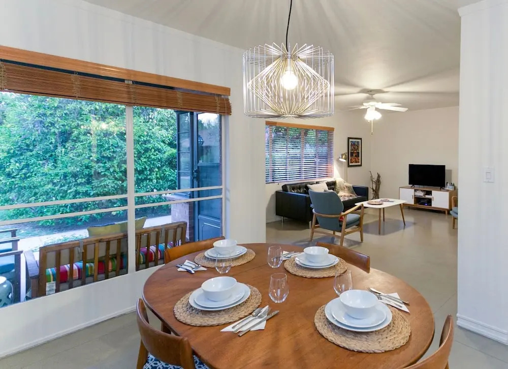 Casa de los Artistas 2 BR by Casago