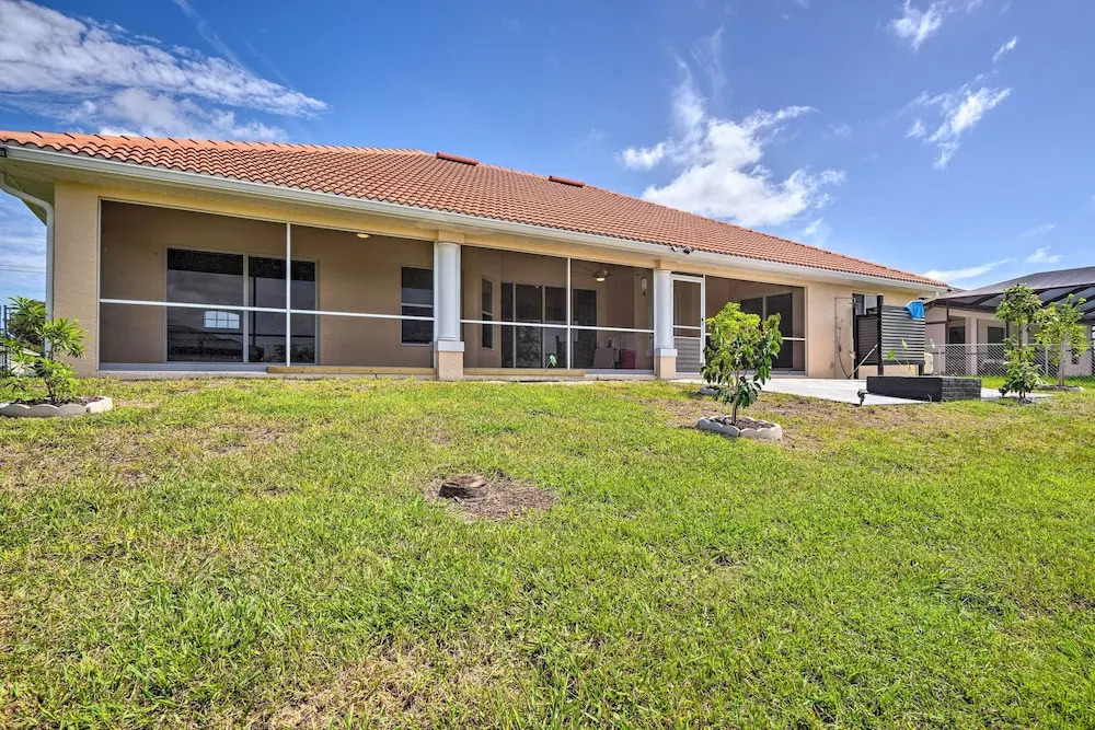 Screened Patio: Canal-front Cape Coral Home