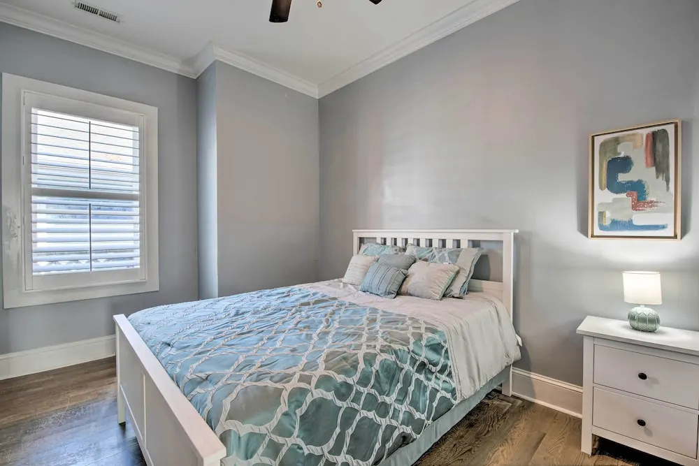 Modern Atlanta Getaway ~ 3 Miles to Downtown!