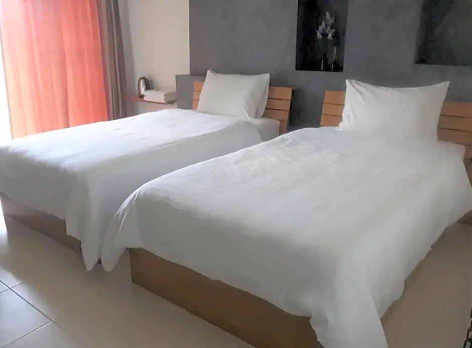 พีลาตุส อพาร์ทเม้นท์ (Pilatus Apartment)