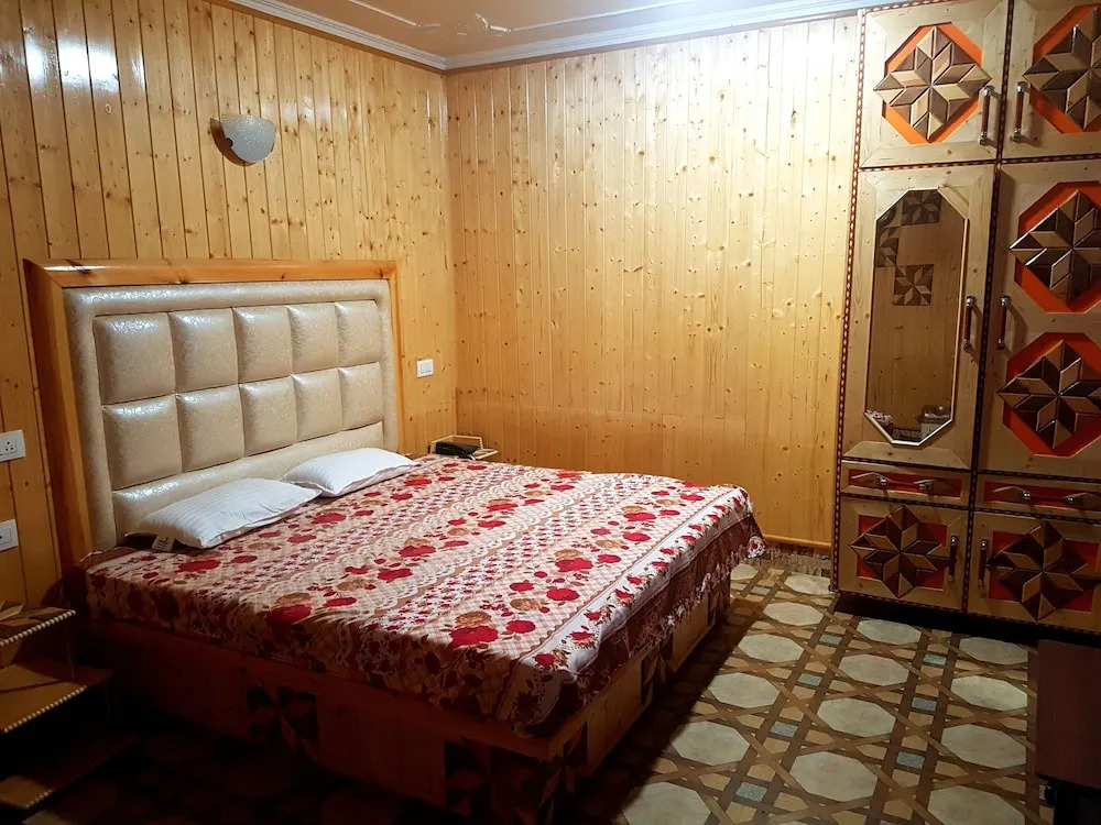 Grand Noora Palace