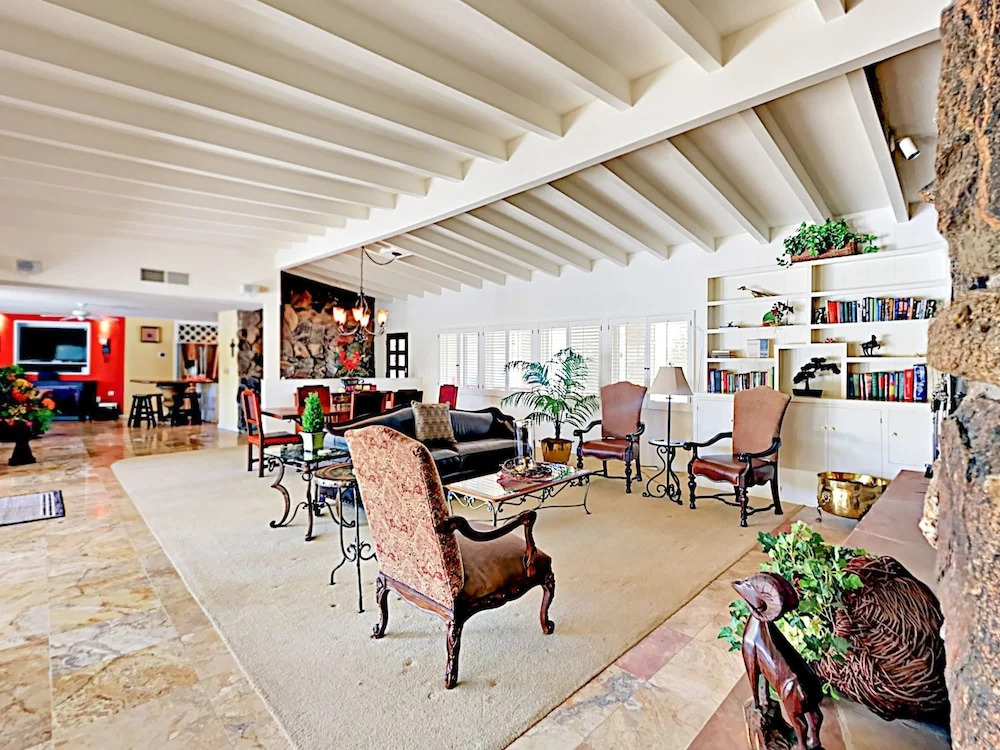 Classic Mid-Century Deanza Home Home