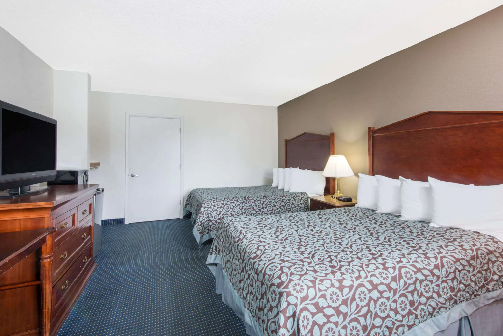 Days Inn by Wyndham Arlington Pentagon