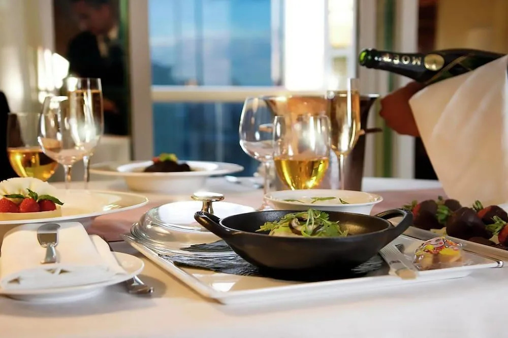 Amalz Suites Collection at MGM Signature