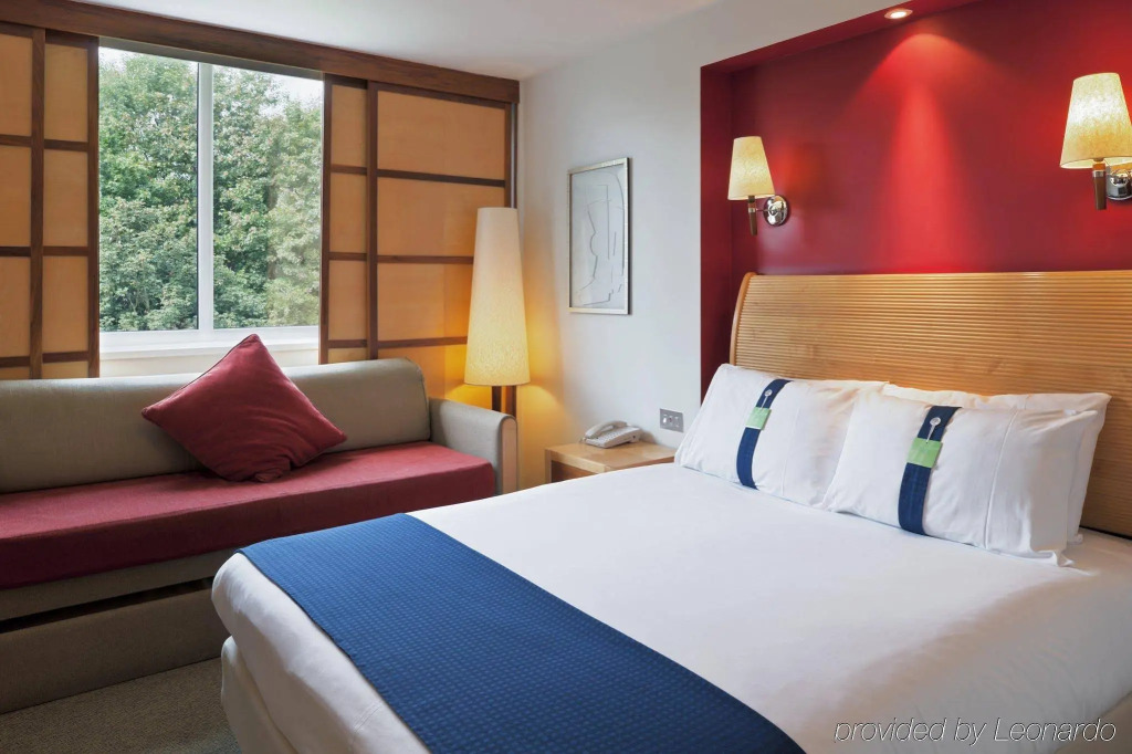 Holiday Inn Runcorn M56 Junction 12 by IHG