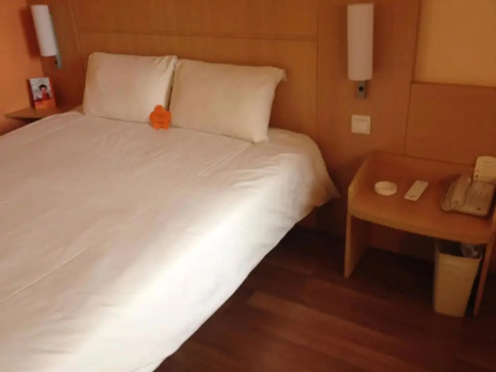 IBIS Anshan Shengli Square