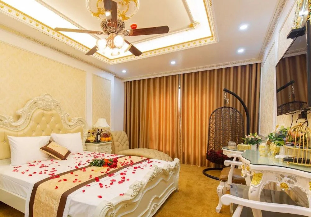Kings Hotel Dịch Vọng
