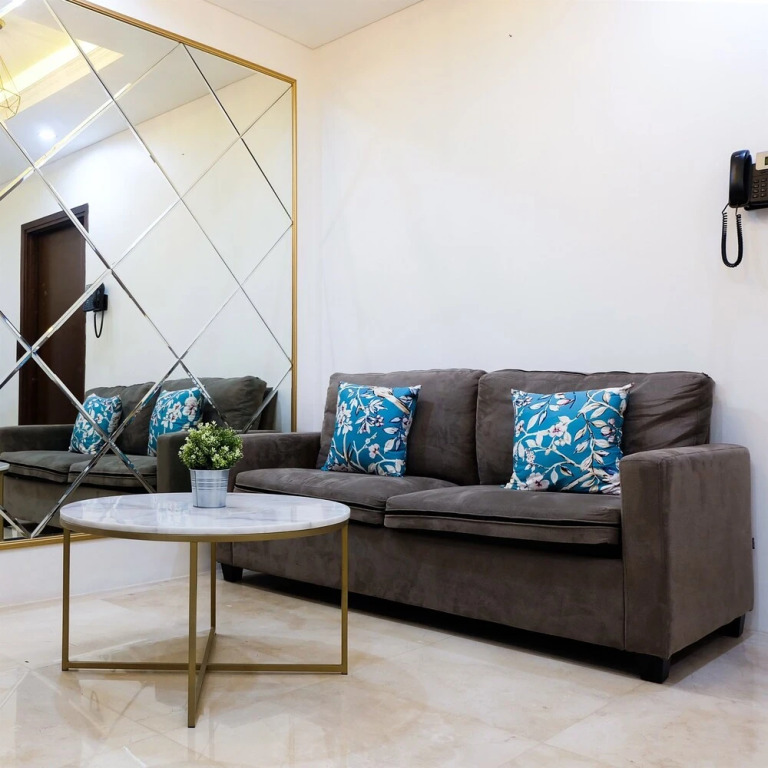 Modern and Homey 1BR L’Avenue Pancoran Apartment