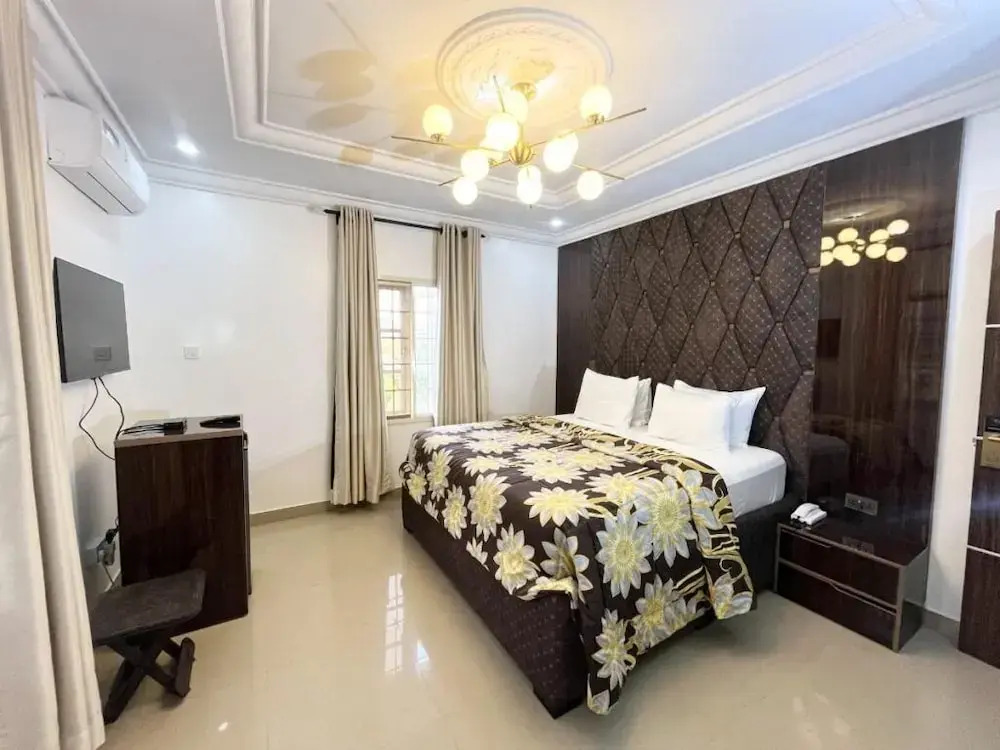 Deluxe Indulgence Hotel and Suites