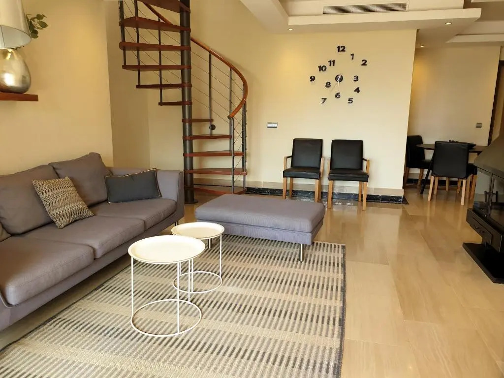 Beach Front Penthouse with Own Pool. BP8B