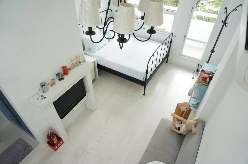 Milk White Homestay