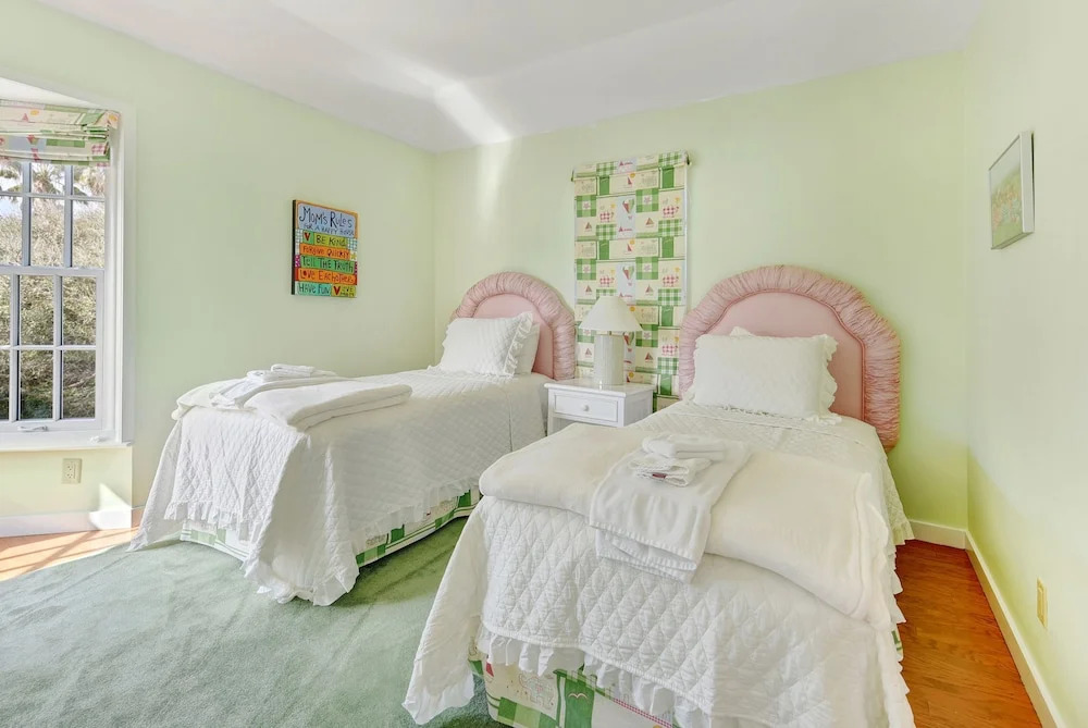 3939 Duval Drive Beachfront by Vtrips