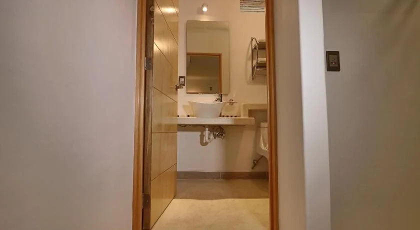 Hotel Nayar
