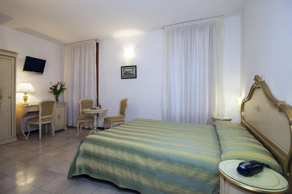 Hotel Orion