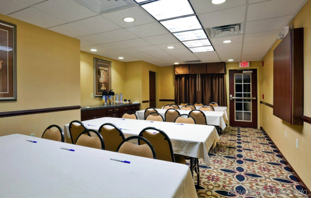 Holiday Inn Express Selma