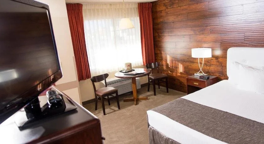 Carson Valley Motor Lodge and Suites