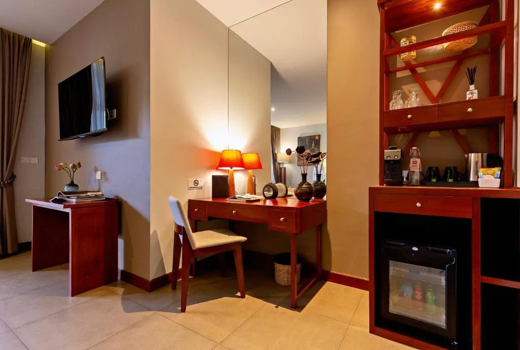 Indra Hotel