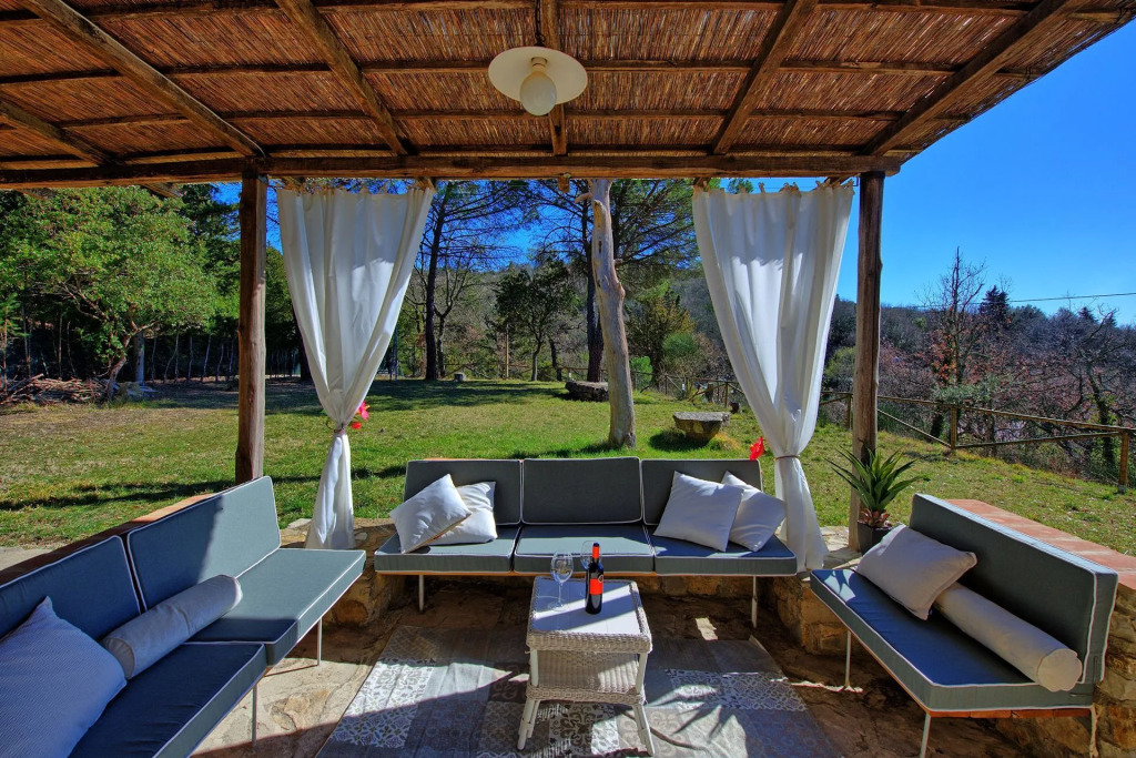 Casa Fioraie by PosarelliVillas