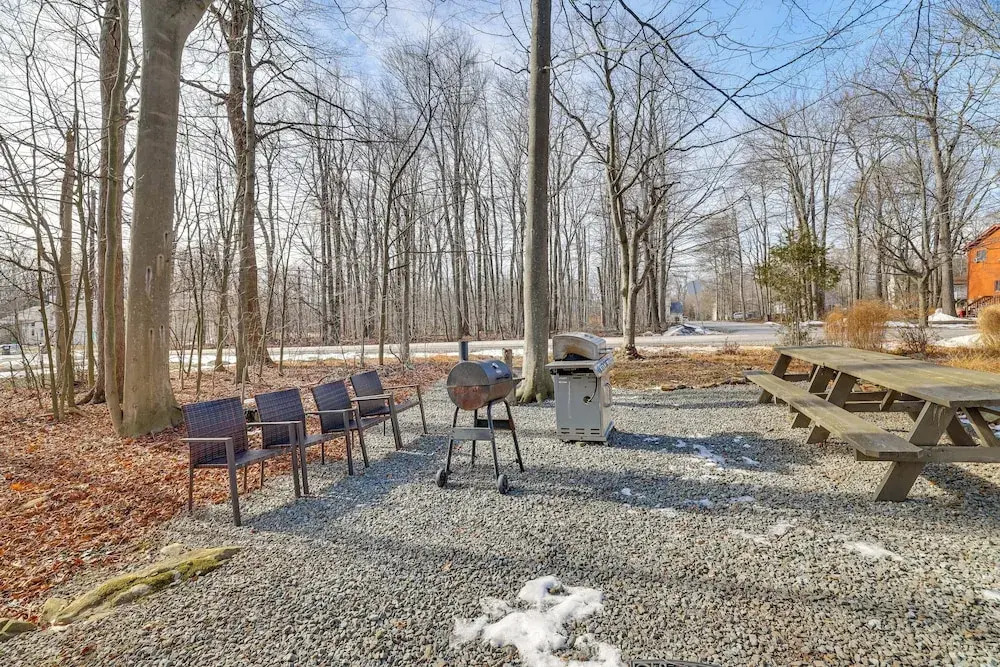 8 Mi to Tobyhanna State Park: Poconos Home