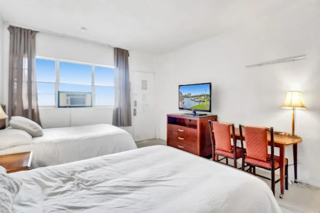Beautiful cozy Studio apartment walk from the ocean!