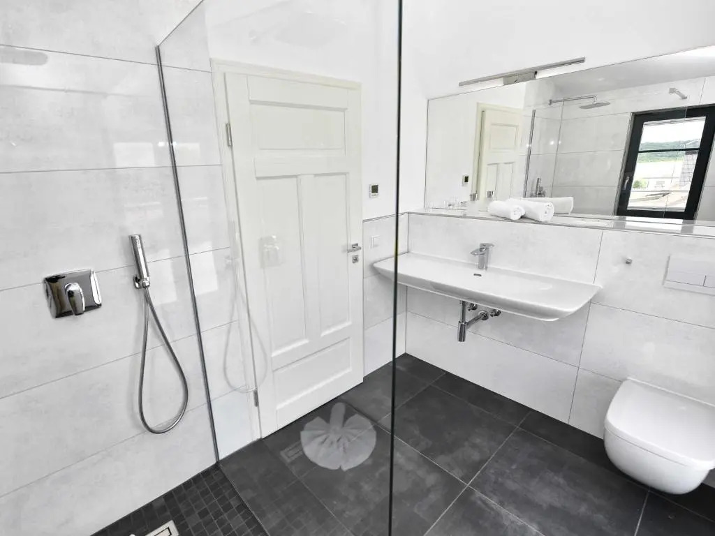 Villa LEVANTE in Binz - Penthouse mit Kamin, Sauna, Seeblick