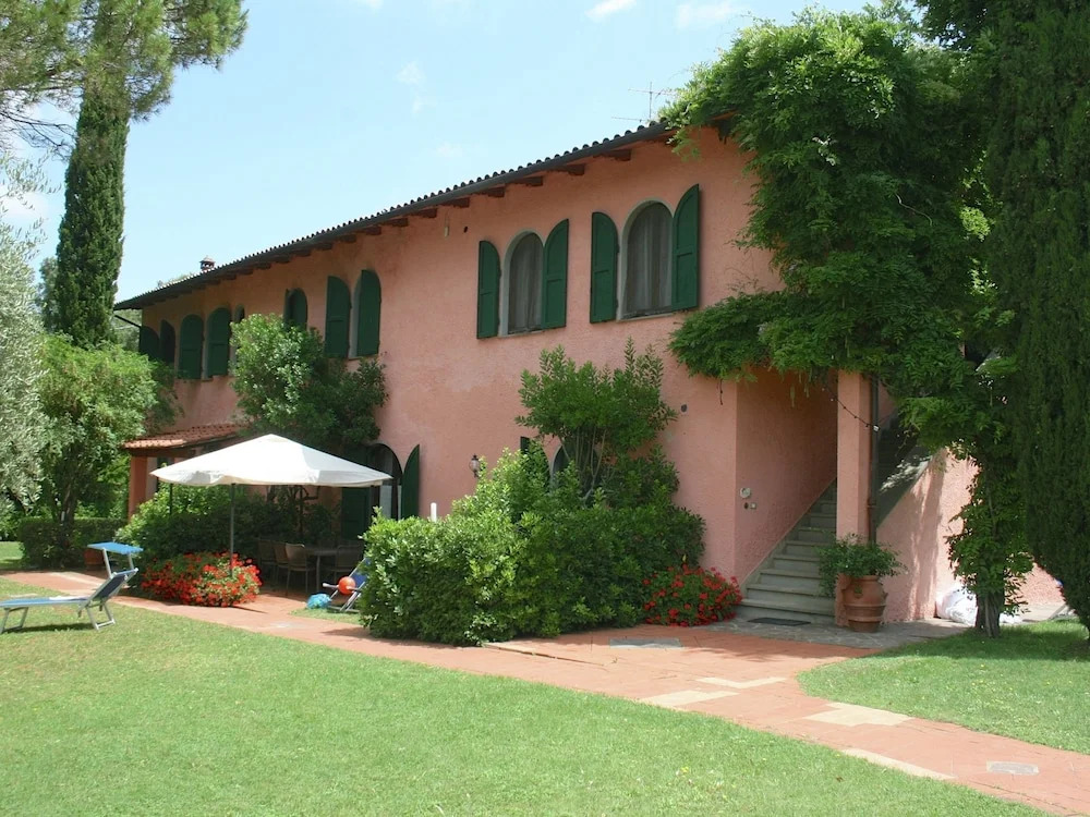 Beautiful Farmhouse With Pool at 500 Meters Altitude