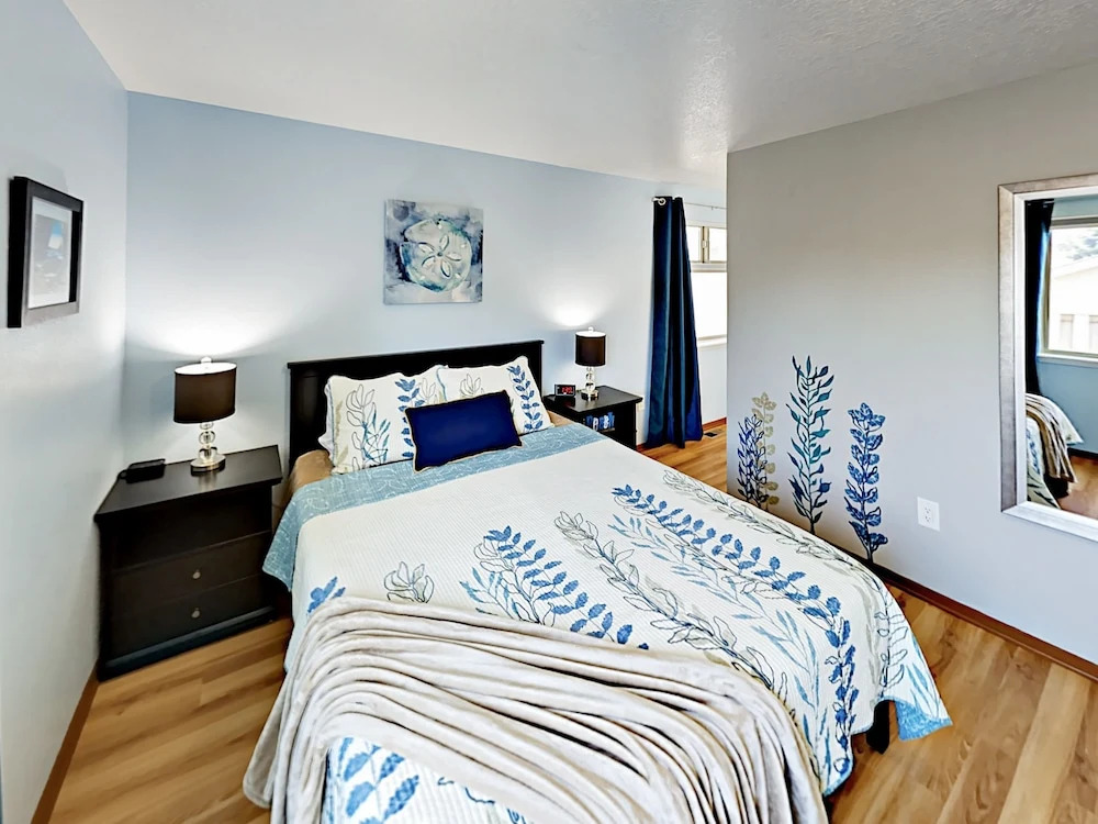 1658 S Edgewood Home 3 Bedrooms 2 Bathrooms Home
