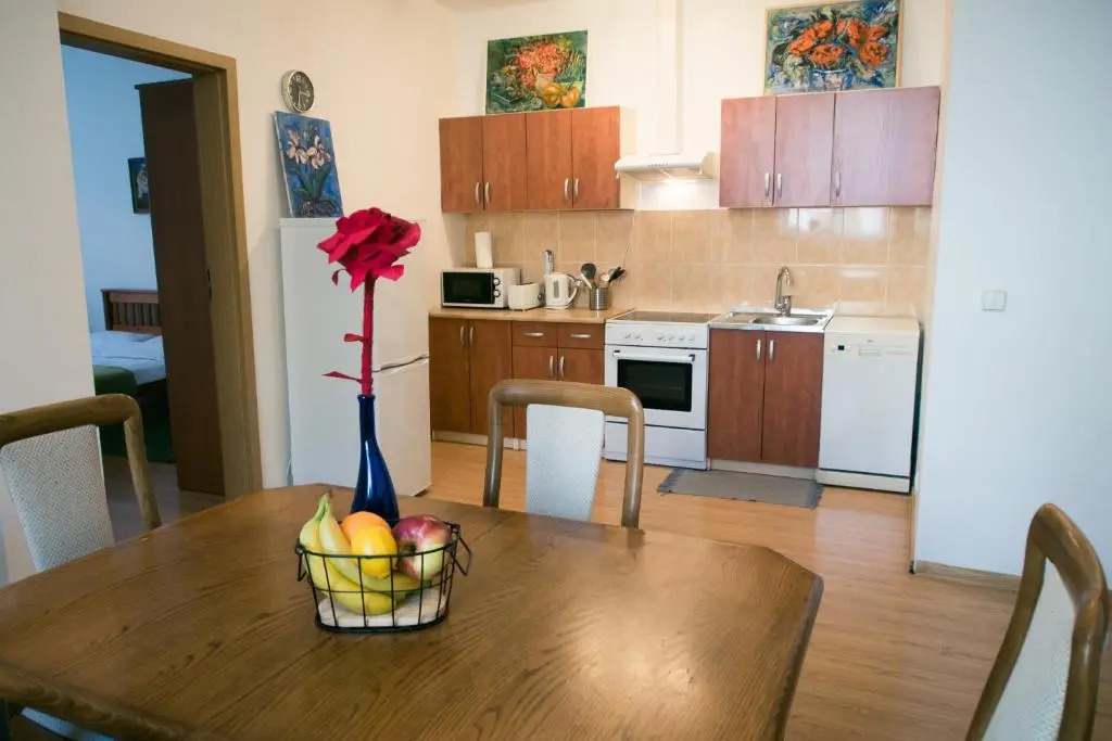 Town Hall 3 Bedroom Apartment