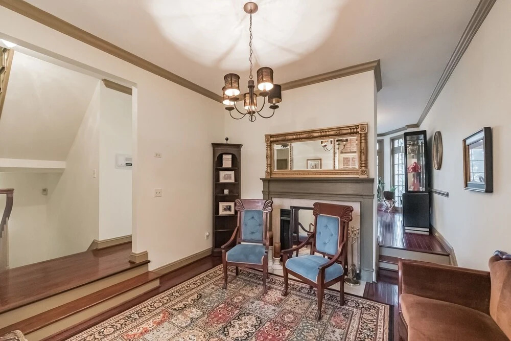 Beautiful Villa In The Heart Of Historic Downtown Bel Air! 3 Bedroom Villa by Redawning