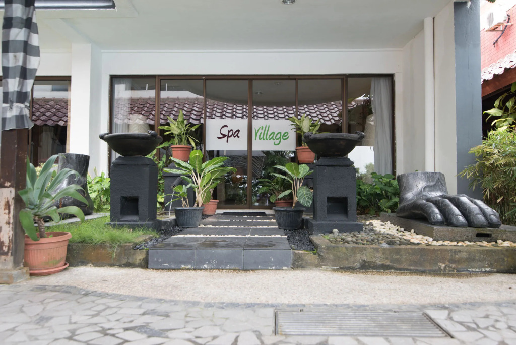 Crown Vista Hotel