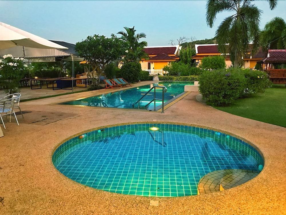 Khao Tao lake and beach villas Hua Hin