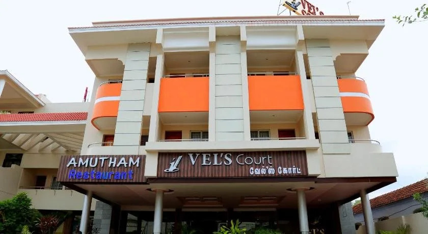 Hotel Vels Court