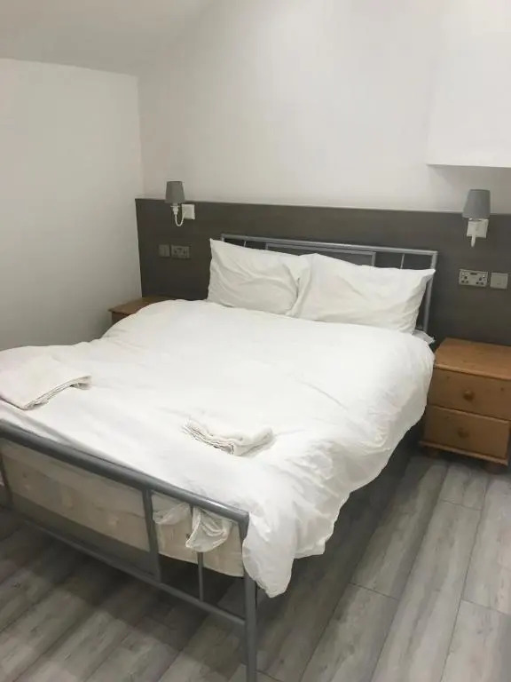 Entire Flat with Three Bedrooms N 2