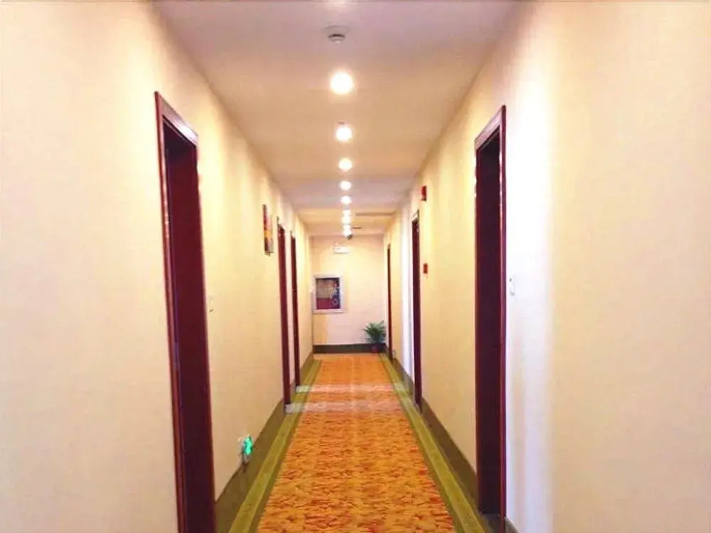GreenTree Inn Zhejiang Ningbo Dongqian Lake Yinxian Avenue North Mozhi Road Business Hotel