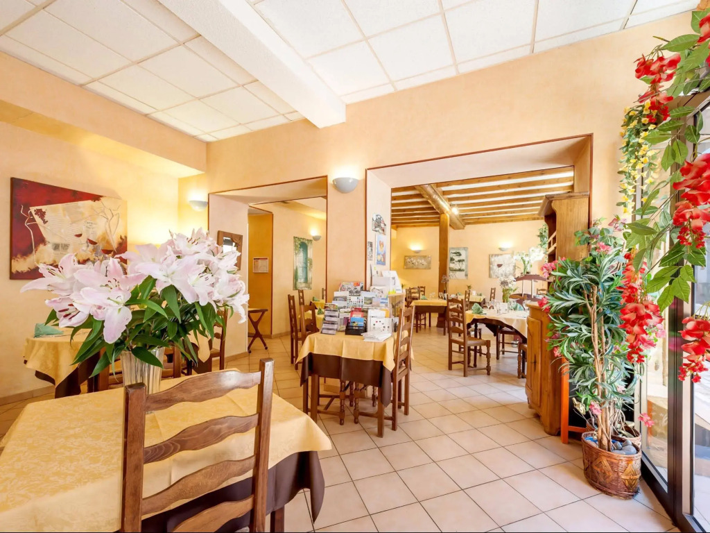 Logis Hôtel Le Saint Clément