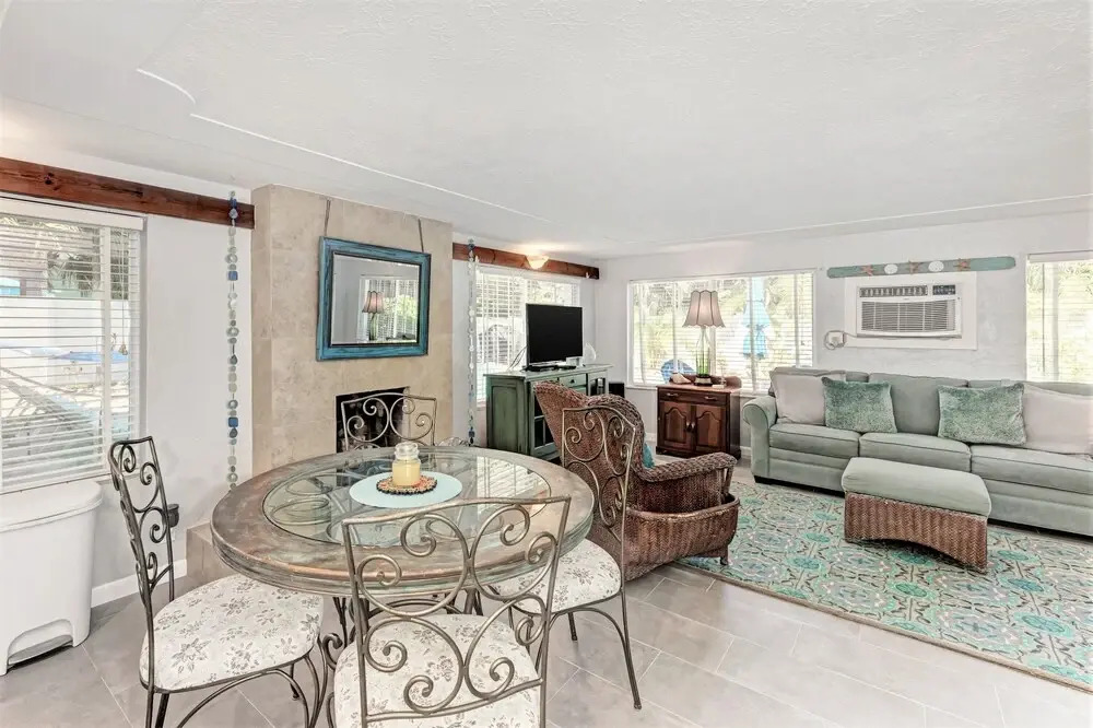 New Rental The Haven Unit 1 Heated Pool 1 Bedroom Home by Redawning