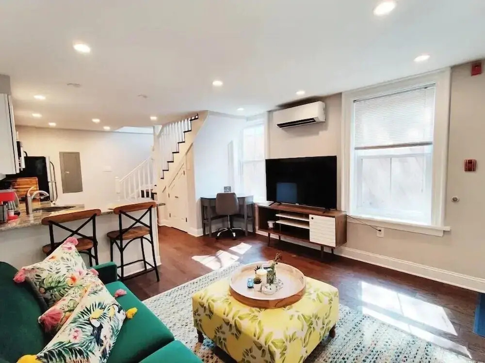 2227 Locust