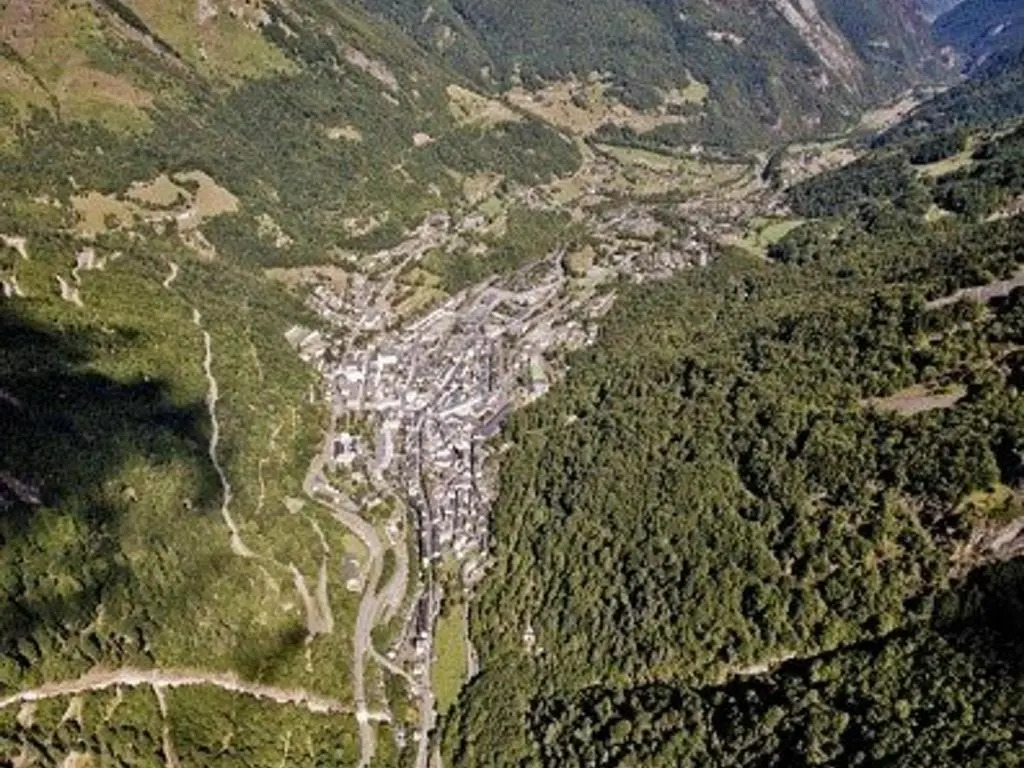 Appartement Cauterets, 1 pièce, 3 personnes - FR-1-401-85