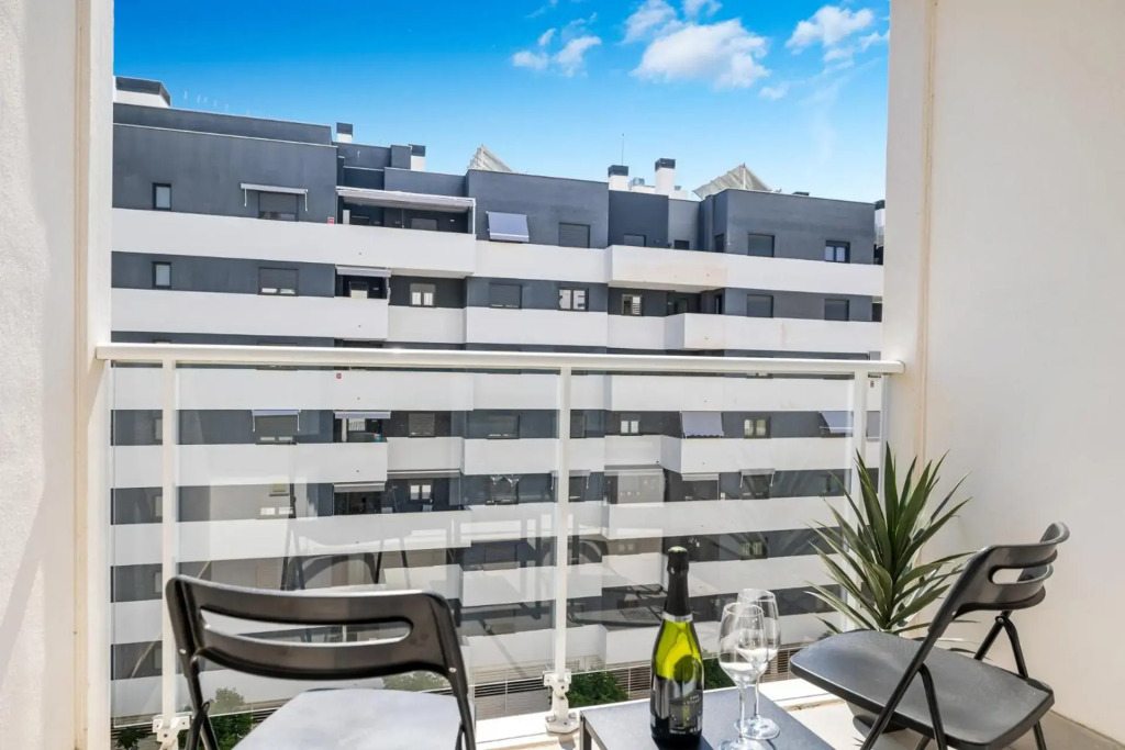 Luxury new apartment - private parking- Estepona